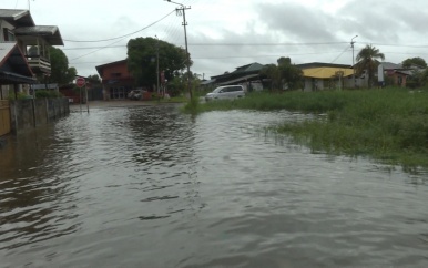 Verschillende delen Suriname blank door zware regenval