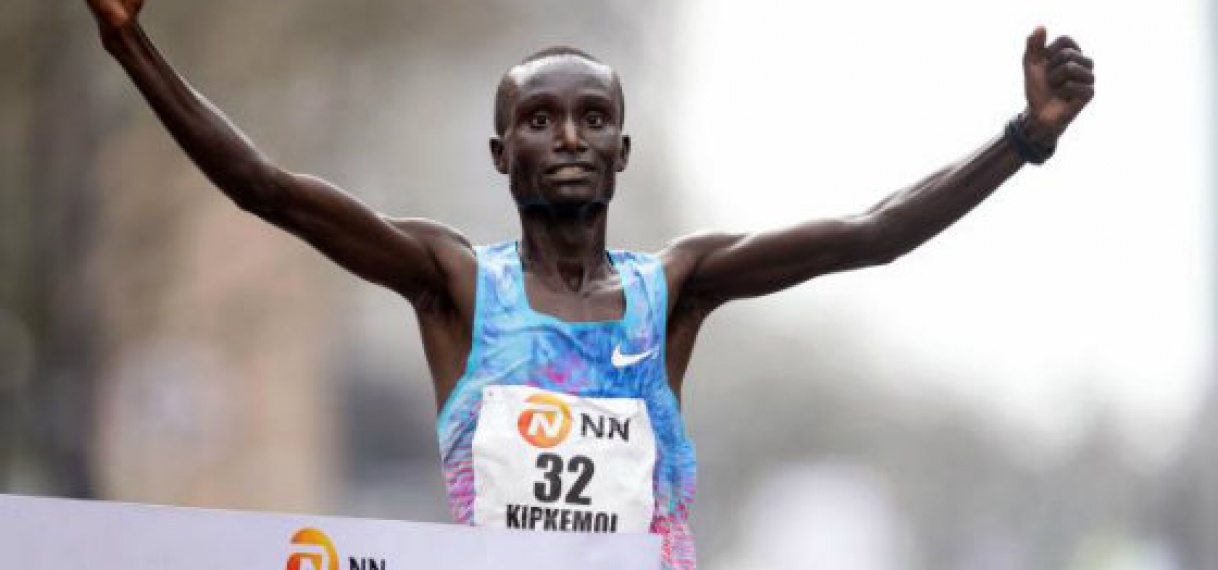 Keniaan Kipkemoi wint marathon Rotterdam, opgave Choukoud