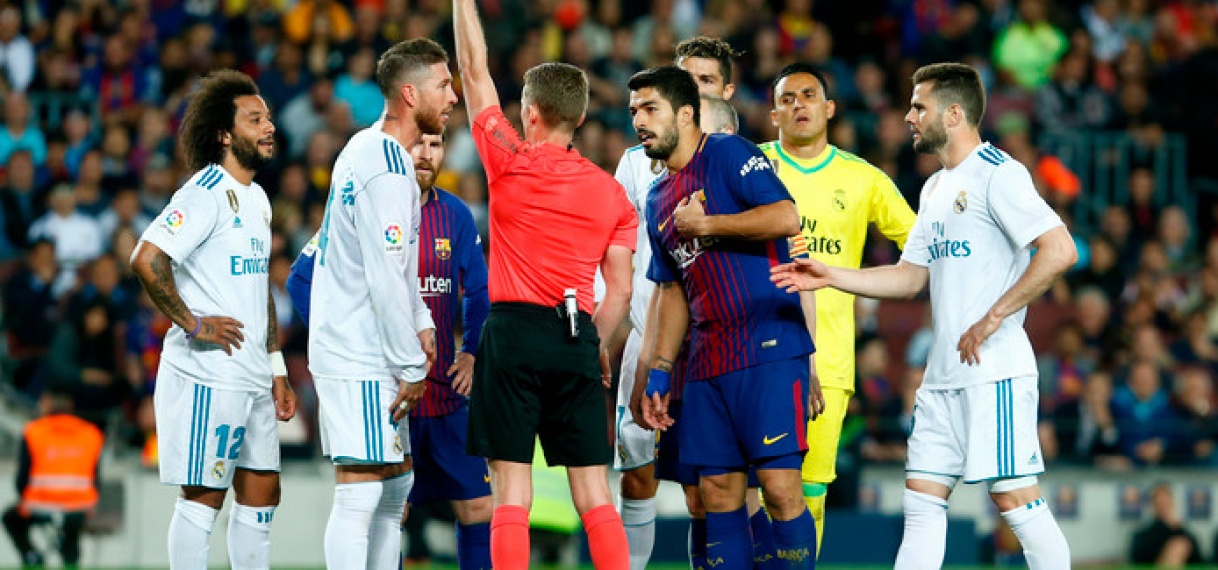 FC Barcelona houdt zicht op ongeslagen seizoen na gelijkspel in hete Clásico