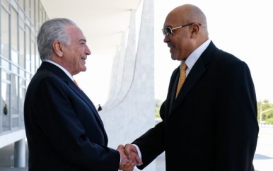 Suriname huldigt bilaterale band met Brazilië