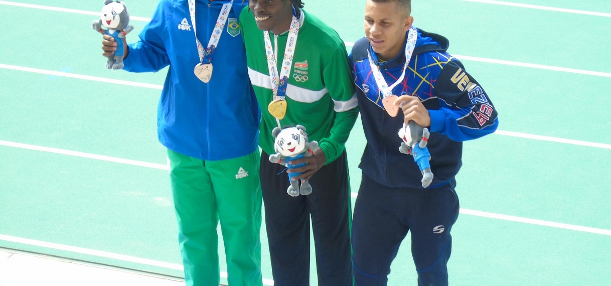 Miguel van Assen wint goud voor Suriname tijdens Odesur