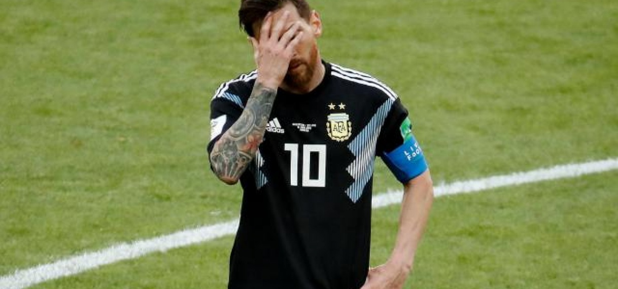 Argentinië bijt zich op WK mede door gemiste penalty Messi stuk op IJsland