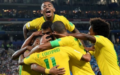 Brazilië plaatst zich voor achtste finales van WK na zege op Servië