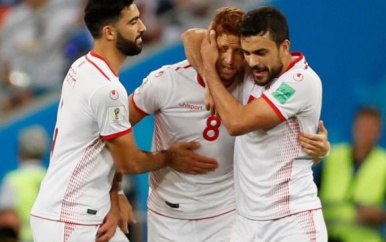 Tunesië verlaat Rusland met eerste WK-overwinning in veertig jaar