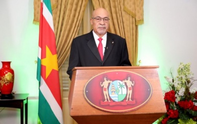 President Bouterse naar staatshoofden vergadering CARICOM