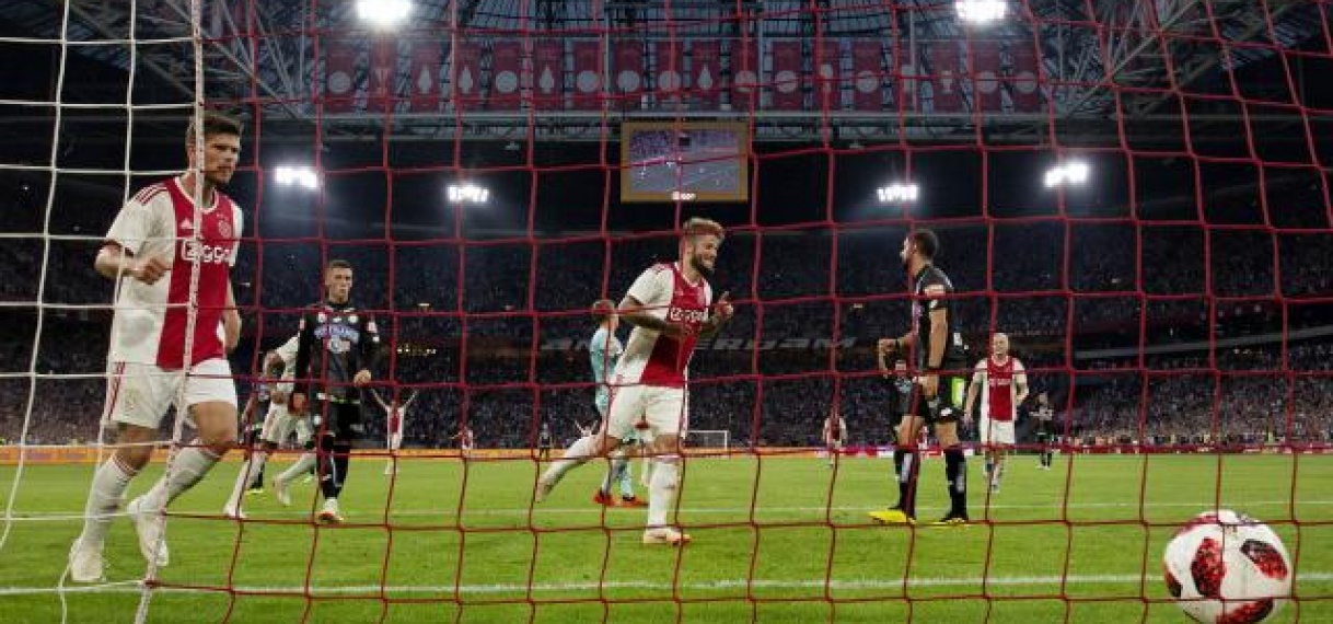 Ajax begint voorronde Champions League met overtuigende zege op Graz