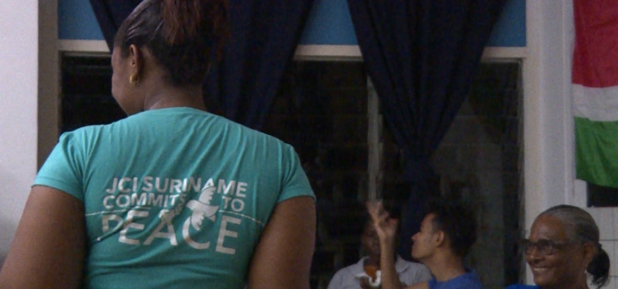 JCI Paramaribo helpt bewustzijn dovencultuur stimuleren