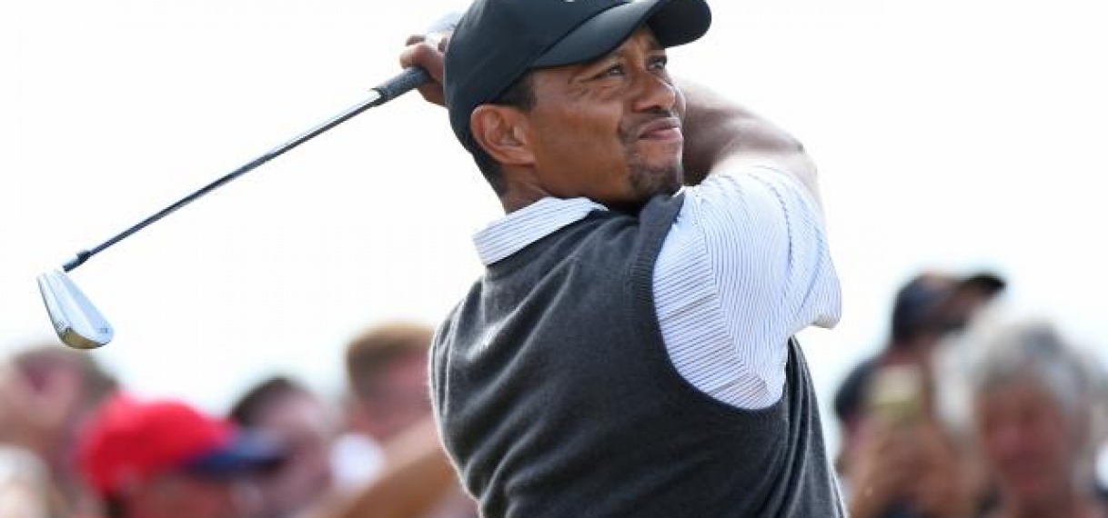 Woods houdt achter vijf leiders zicht op eerste Masters-zege sinds 2005