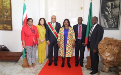 Ook ambassadeurs Zambia en Guatemala bieden geloofsbrieven aan