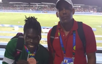 CAC Games: Van Assen springt met Surinaams record naar bronzen plak