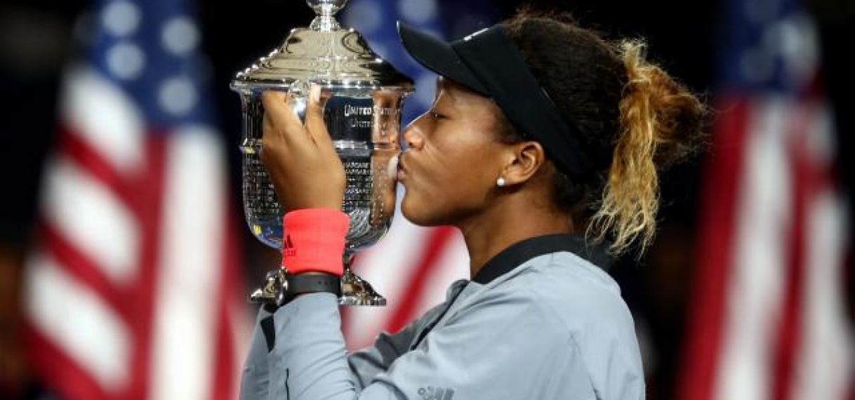 Osaka verslaat emotionele Serena Williams in bizarre US Open-finale