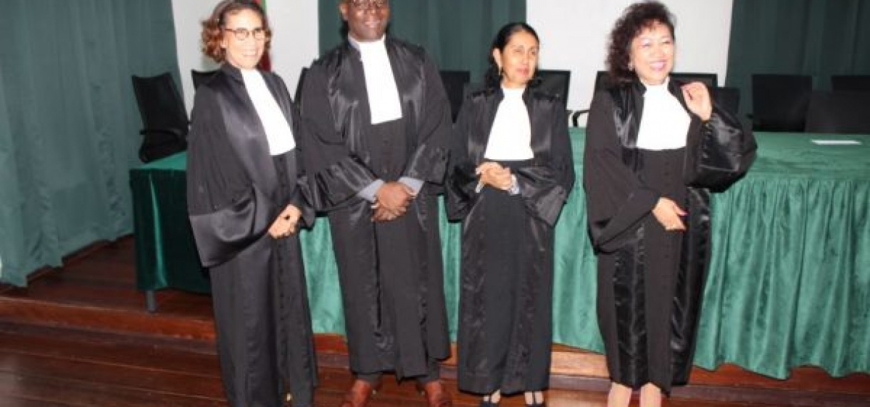 Hof van Justitie krijgt twee leden en twee advocaten-generaal erbij
