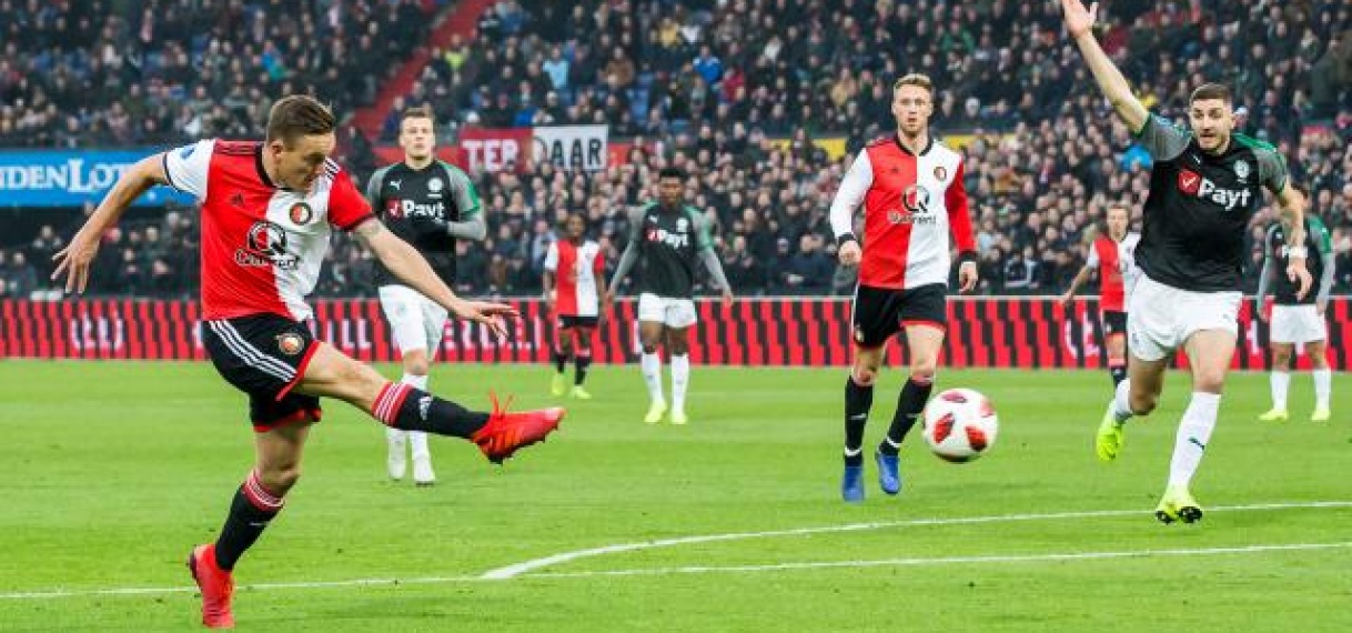 De Eredivisie-topper tussen Feyenoord en koploper PSV staat zondag in De Kuip onder leiding van scheidsrechter Serdar Gözübüyük, zo heeft de KNVB dinsdag bekendgemaakt