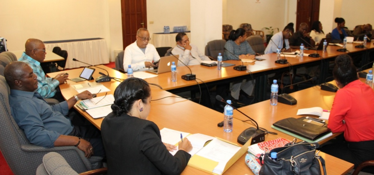 Management Team aangevuld met voorzitters grondenrechtencommissies