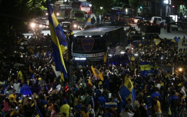 De selecties van Boca Juniors en River Plate naar Madrid voor de return in de finale van de Copa Libertadores