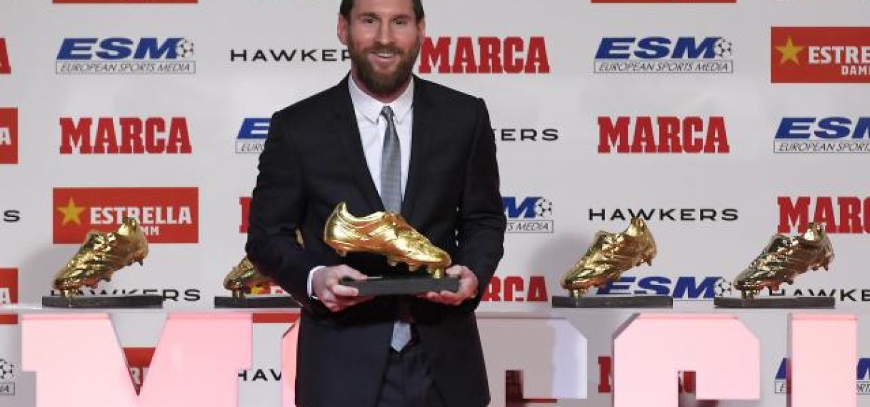 Lionel Messi neemt de Gouden Schoen in Ontvangst