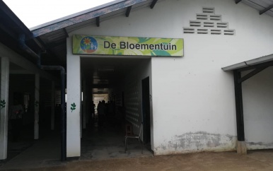 Kiwanis Club Tourtonne legt moestuin aan op De Bloementuin school