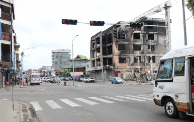 Verkeerslichten Zwartenhovenbrug- Dr. Sophie Redmondstraat weer in werking