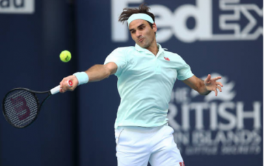 Roger Federer heeft zich als laatste geplaatst voor de kwartfinales van het Masters-toernooi