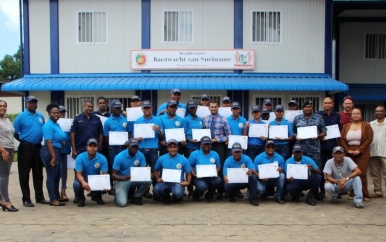 Uitreiking certificaten training ‘Visserij inspectie op zee’