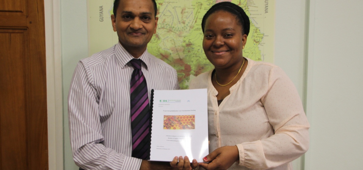 Afstudeeronderzoek: ‘Exportmogelijkheden voor Surinaamse honing’