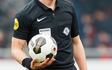 Danny Makkelie aangesteld als scheidsrechter voor het duel tussen FC Porto en Liverpool
