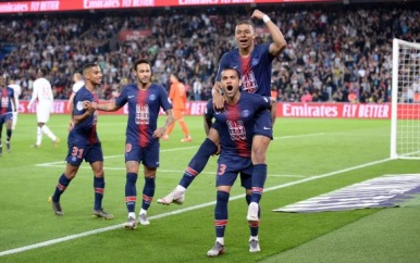 PSG Kampioen bij rentree Neymar, Biseswar pakt titel met PAOK