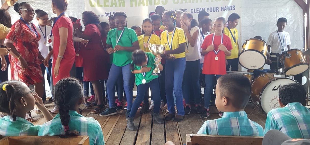 OS Dijkveld winnaar “Handenwassen Scholenwedstrijd”