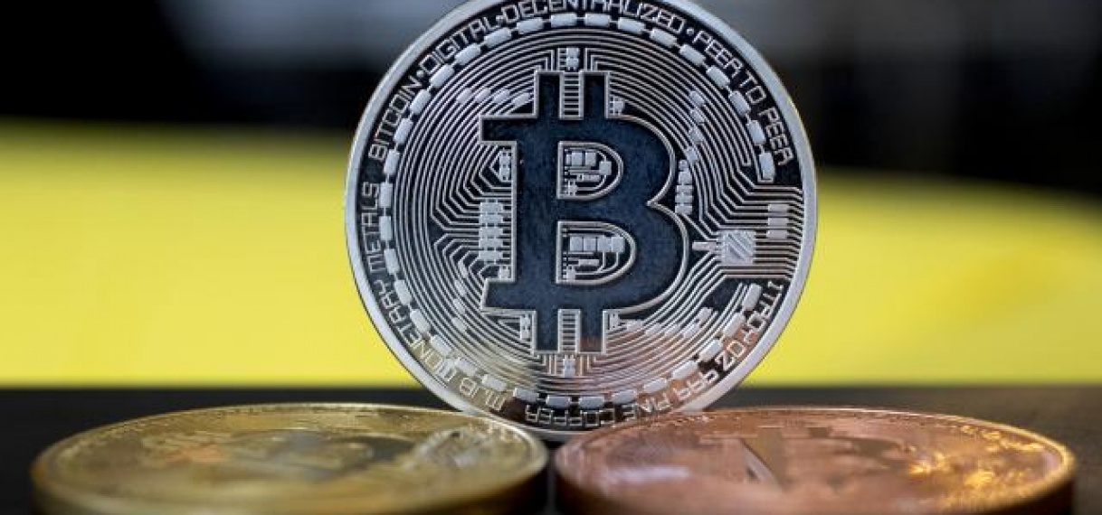 Bitcoin zakt weer in, prijs onder 10.000 dollar
