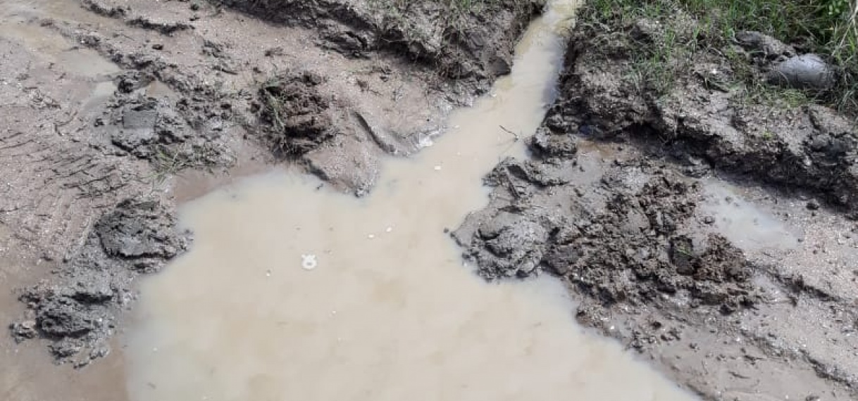 Watersleuven te Uitkijkpolder Saramacca aangelegd