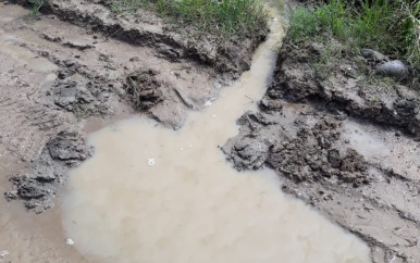 Watersleuven te Uitkijkpolder Saramacca aangelegd