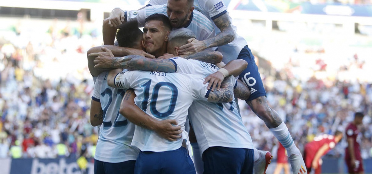 Argentinië treft Brazilië in de halve finale op de Copa América