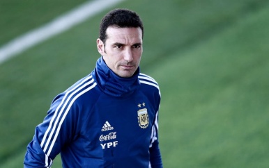 Scaloni blijft langer bondscoach van Messi en co bij Argentinië