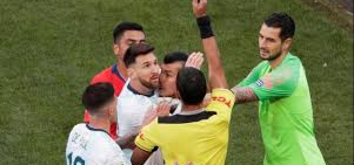 Messi één duel geschorst voor rode kaart in trootstfinale Copa America