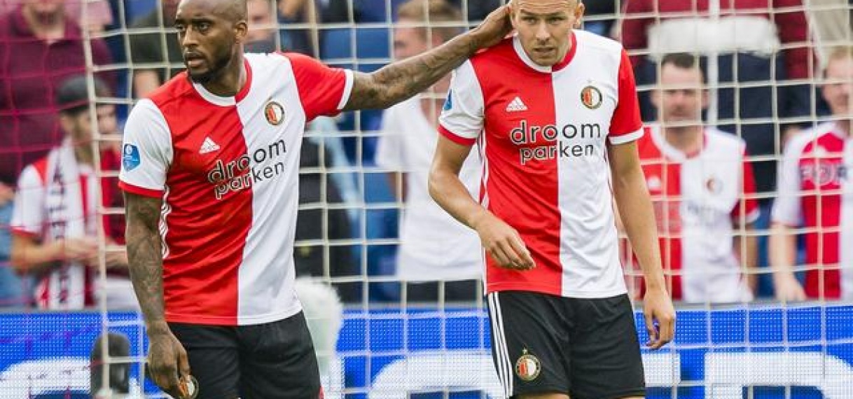 Blessures Larsson en Van Beek bij nederlaag Feyenoord tegen Southampton