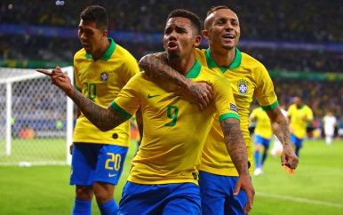 Brazilië verslaat Argentinië en staat in finale Copa América