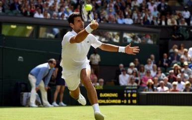 Djokovic naar tweede ronde Wimbledon, Zverev en Tsitsipas uitgeschakeld