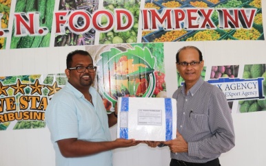 MN Food Impex N.V. krijgt bezoek van Minister Rabin Parmessar