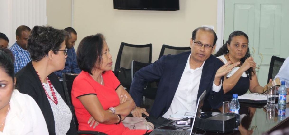 LVV bespreekt voorstel voor oprichten van Surinaamse Autoriteit voor Voedselveiligheid met Volksgezondheid en HI&T