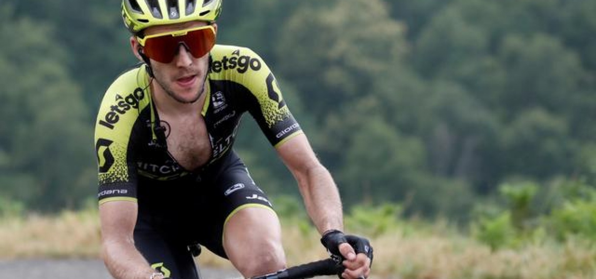 Mitchelton-Scott definitief zonder tielverdediger Simon Yates naar Vuelta