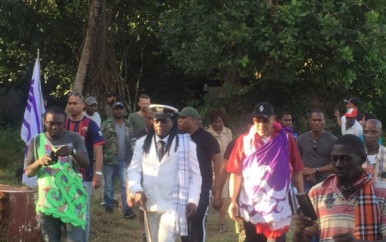 President Bouterse bezoekt Witagron en nabije dorpen