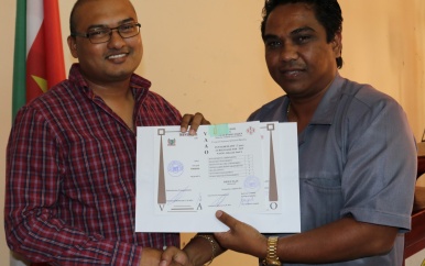 Certificaatuitreiking ambtenarenopleidingen Biza