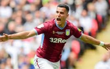 El Ghazi helt Villa aan winst op Everton, De Jong belangrijk voor Sevilla