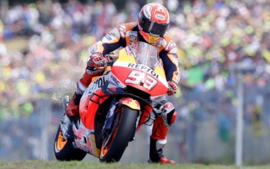WK-leider Márquez boekt in Tsjechië vijftigste MotoGP-zege in loopbaan