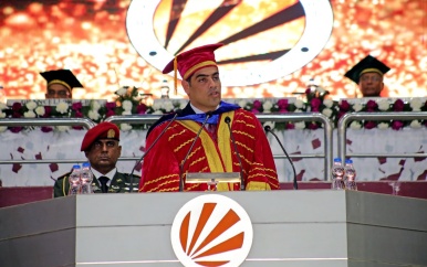 Vicepresident Adhin geeft Indiase studenten boodschap van invloedrijker India mee