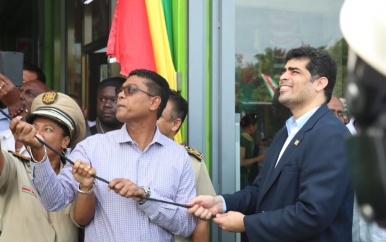Feestelijke heropening de Nieuwe Grondmarkt