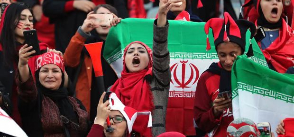 Fifa wil snel einde maken aan stadionverbod voor vrouwen in Iran