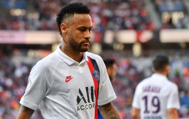 Neymar weer redder van PSG