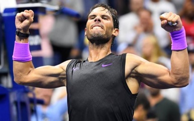 Rafael Nadal heeft zich voor de negende keer in zijn loopbaan voor de kwartfinales van de US Open geplaatst