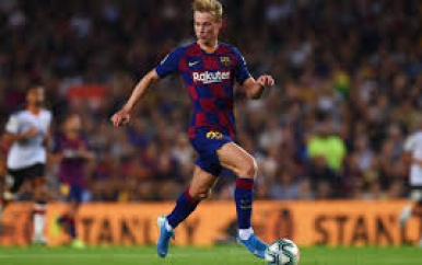 Trefzeker Frenkie de Jong speelde ‘beste wedstrijd tot nu toe’ voor Barca